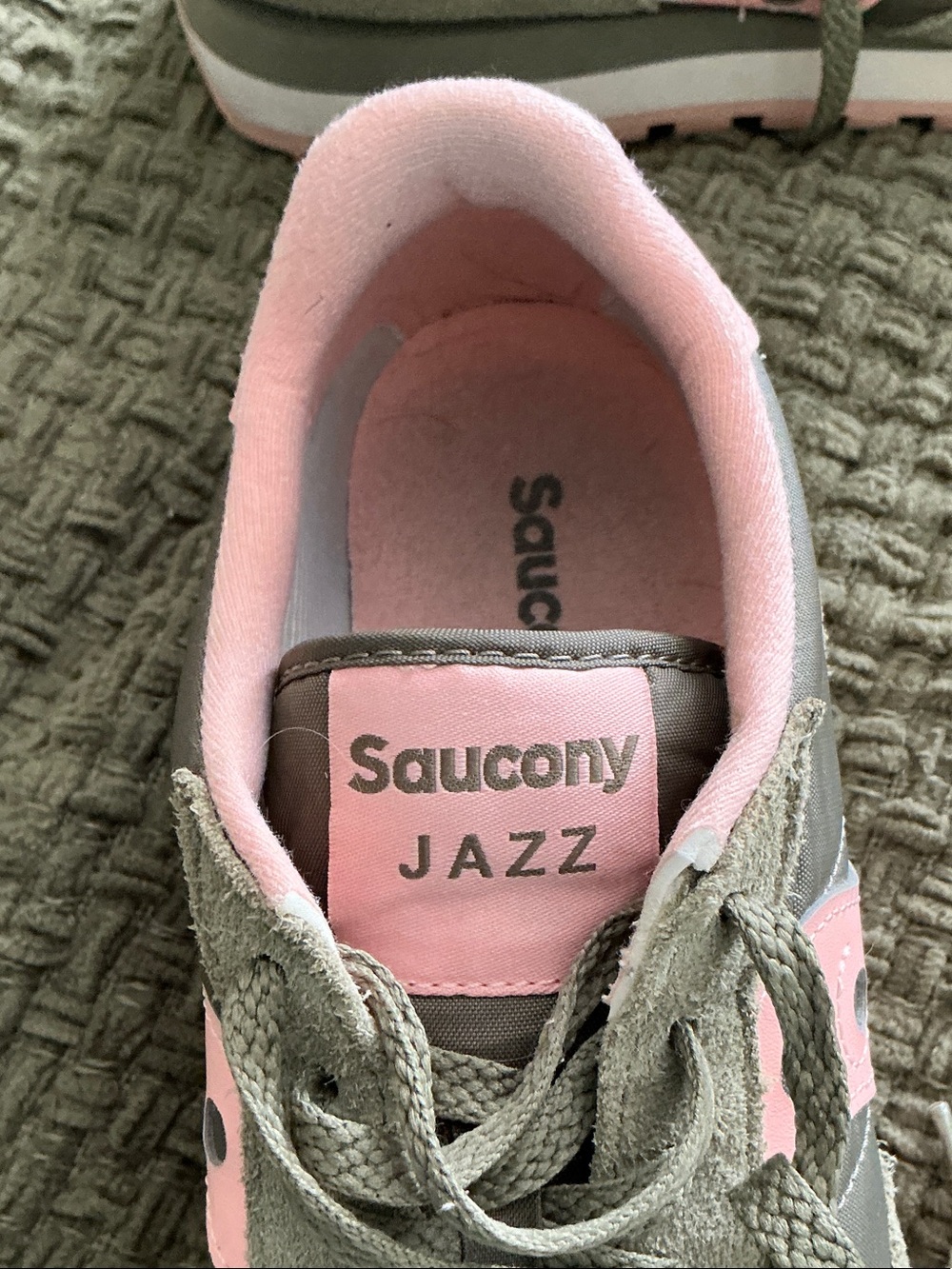 Saucony Women's Olive Green and Pink Low-Top Sneakers - Picture 4 of 4